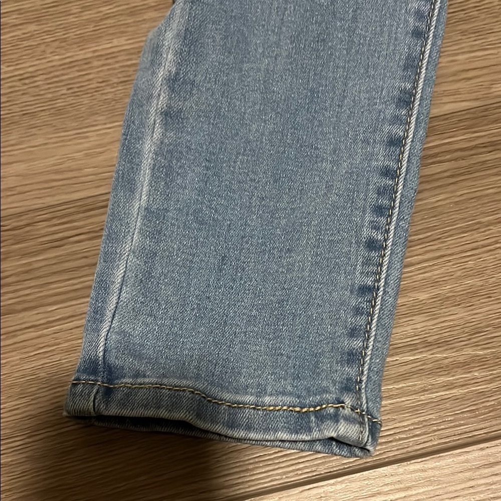 Pretty little things Women's Light Blue Jeans - Picture 2 of 8